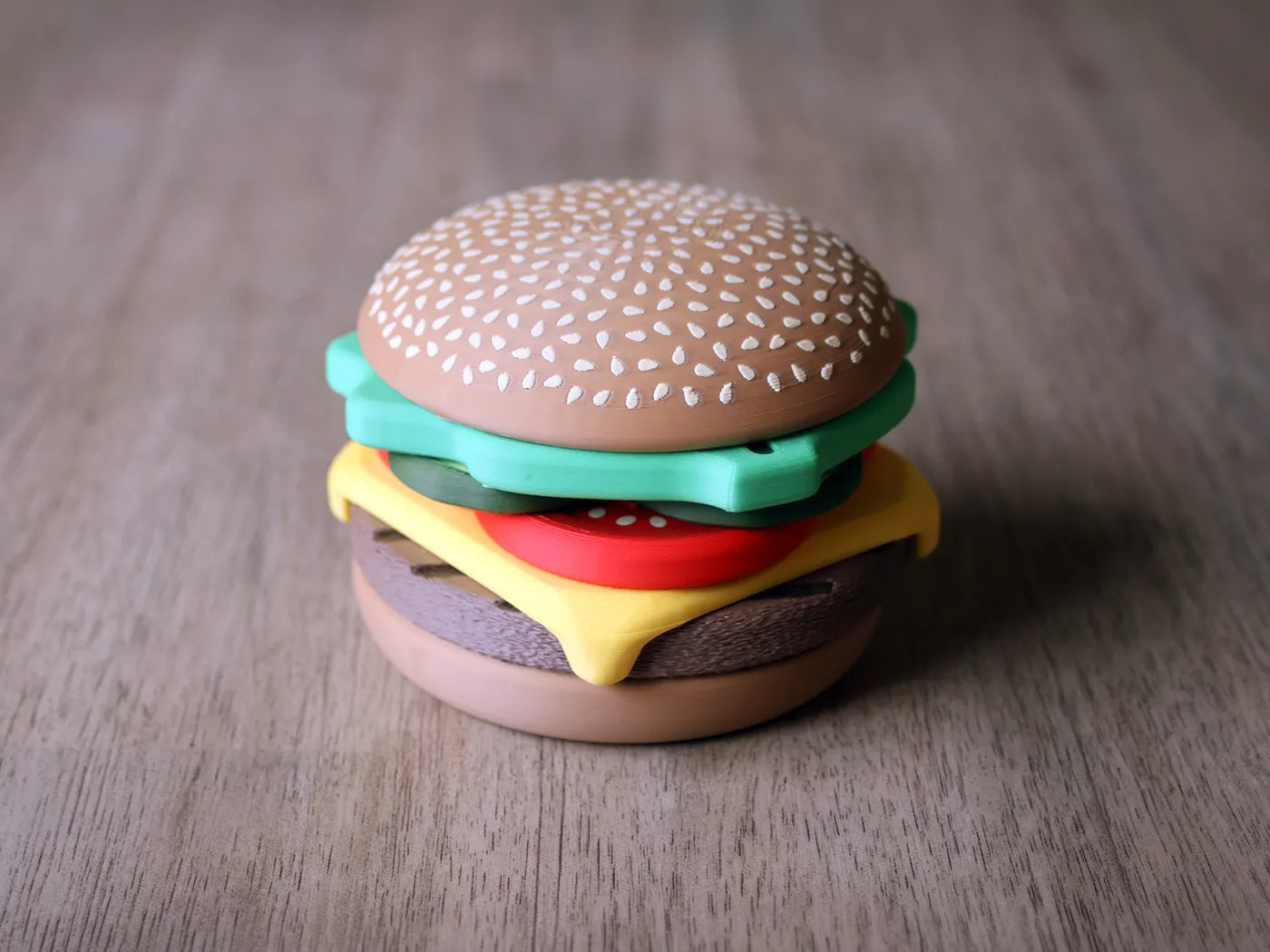 Hamburguesa Magnética impresa en 3D con piezas magnéticas para cocinitas infantiles y juegos de cocina.
