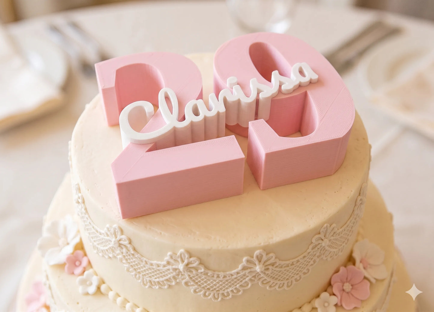 Topper de Cumpleaños Personalizado con Nombre y Edad impreso en 3D para decorar tartas de cumpleaños.