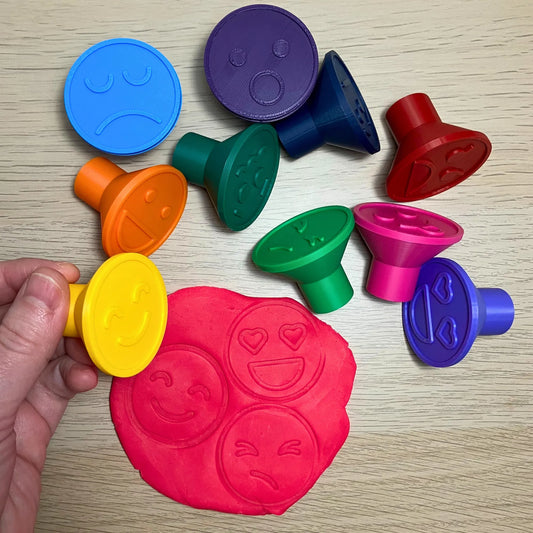 Set de Sellos de Emociones para Plastilina para trabajar el reconocimiento emocional, la creatividad y el aprendizaje.