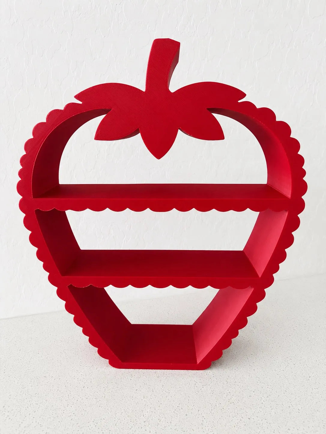 Estantería de Fresa Infantil impresa en 3D para decorar habitaciones infantiles y exponer juguetes, libros o figuras.