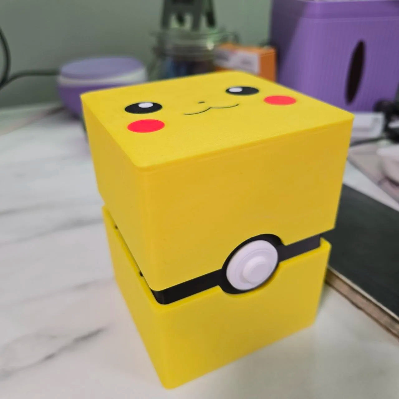 Caja para mazos de Pokémon Pikachu impresa en 3D para guardar y proteger cartas Pokémon