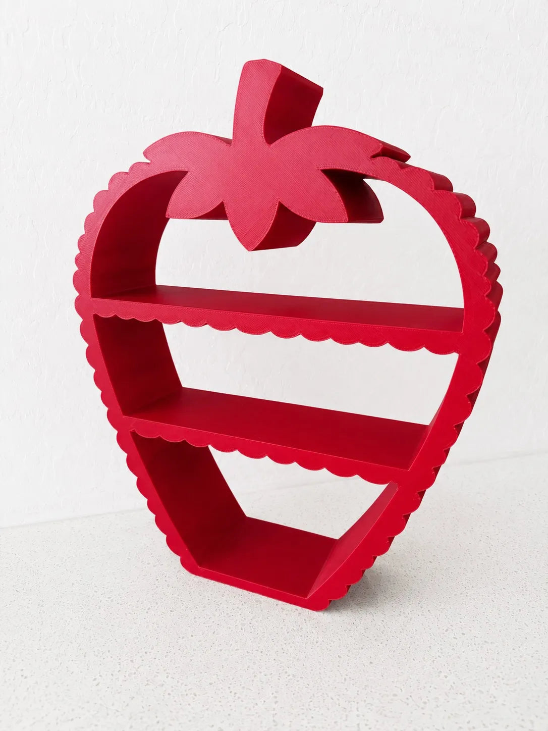 Estantería de Fresa Infantil impresa en 3D para decorar habitaciones infantiles y exponer juguetes, libros o figuras.