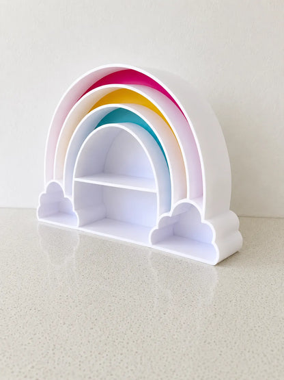 Estantería Arcoíris con Nubes Infantil para decorar habitaciones infantiles y exponer juguetes, libros o figuras.