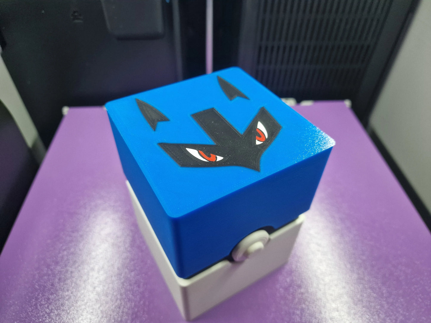 Caja para Mazos de Pokémon Lucario
