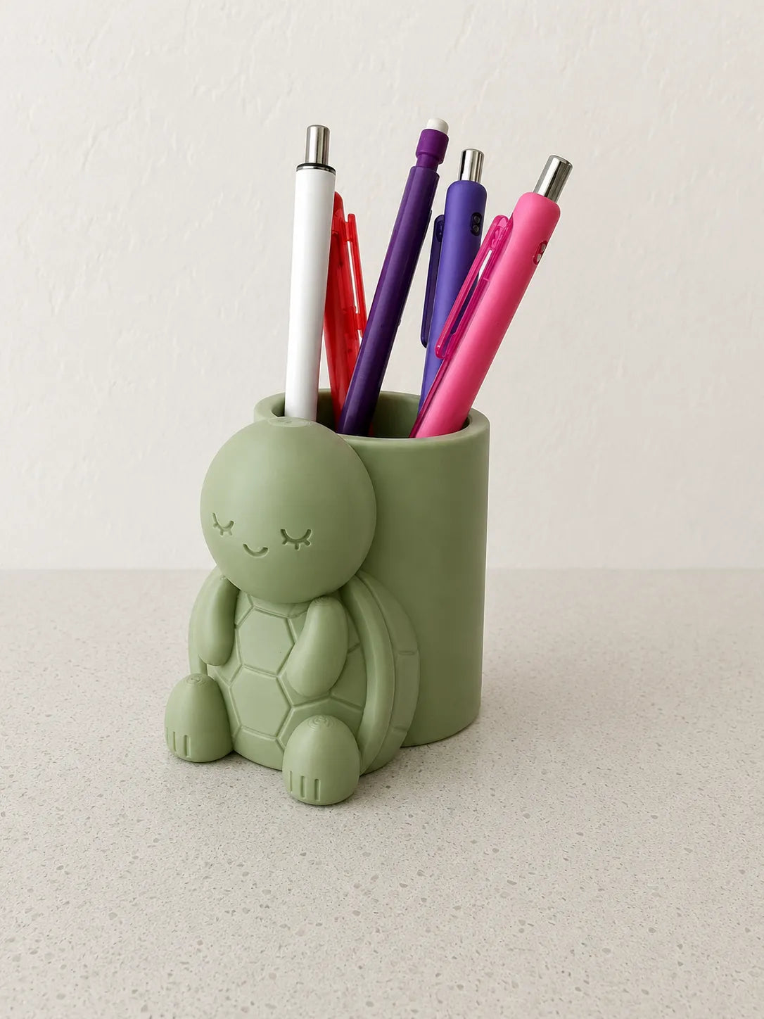 Portalápices de Tortuga para organizar lápices, bolígrafos y pinceles en escritorios, oficinas o zonas de estudio.