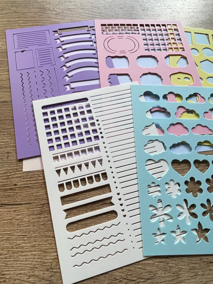 Pack de 5 Plantillas para Bullet Journal para crear calendarios, listas, títulos y diseños en agendas y cuadernos.