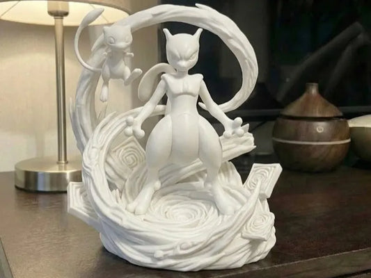 Diorama Pokémon Mew y Mewtwo La Paradoja Genética con acabado mate y gran nivel de detalle para colección y decoración.
