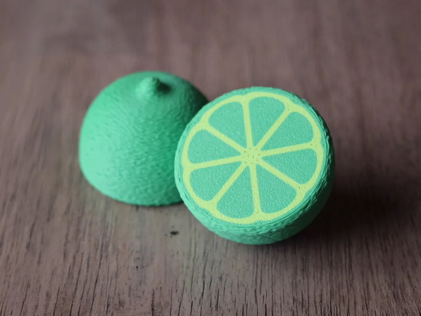 Lima Magnética Cortable impresa en 3D con piezas magnéticas para cocinitas infantiles y juegos de cocina.