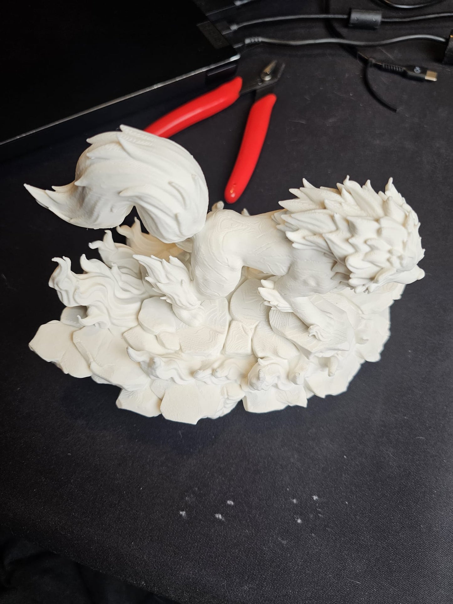 Diorama Pokémon Arcanine En Llamas impreso en 3D con acabado mate y gran nivel de detalle para colección y decoración gaming.