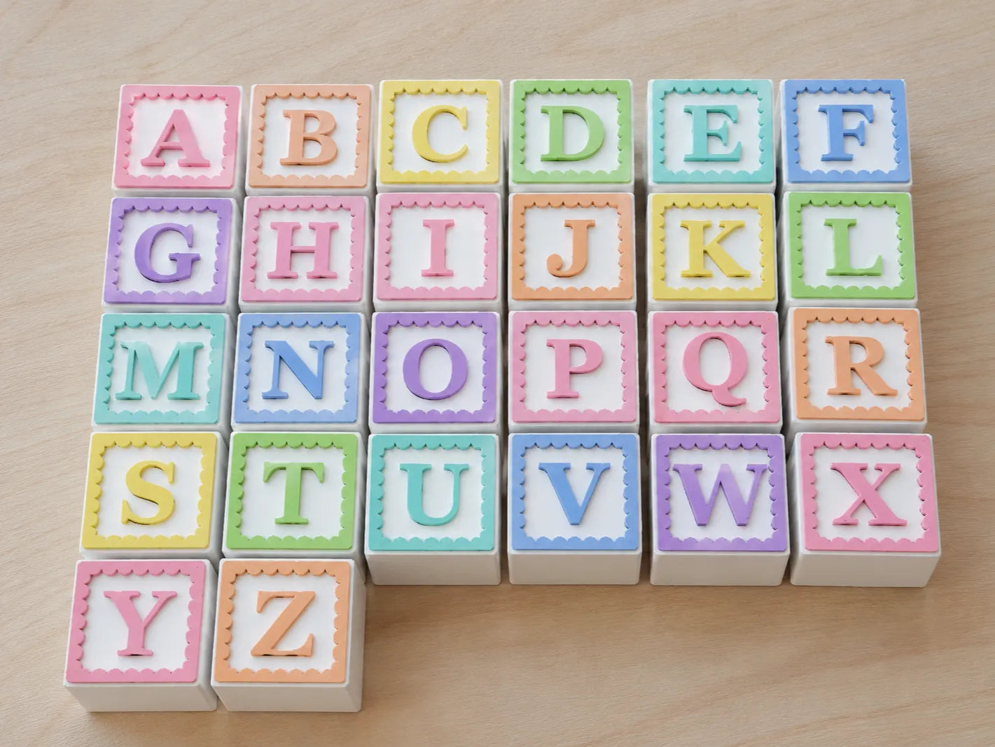 Bloques del Alfabeto Pastel A–Z Montessori