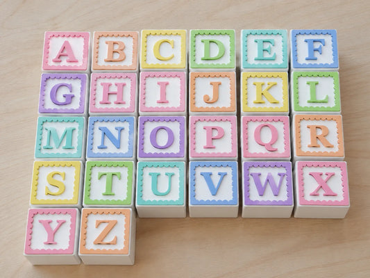 Bloques del Alfabeto Pastel A–Z Montessori