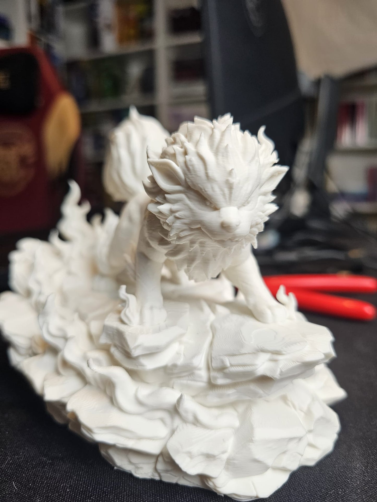 Diorama Pokémon Arcanine En Llamas impreso en 3D con acabado mate y gran nivel de detalle para colección y decoración gaming.